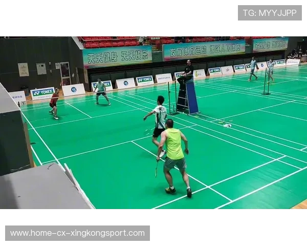 羽毛球男双多拍相持后突然起杀：临场智慧与装备升级的胜负密码